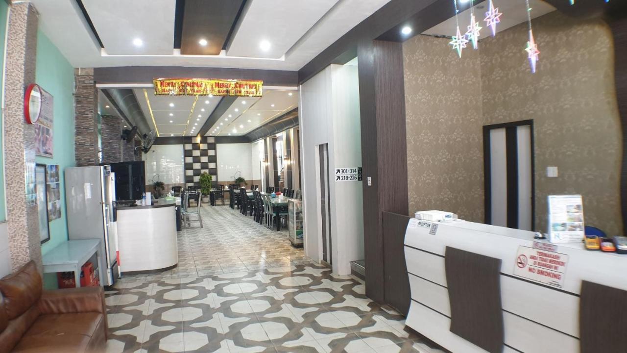 Nasional Hotel Gunungsitoli Bagian luar foto