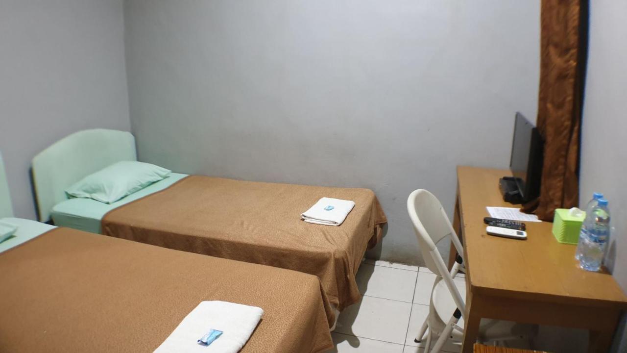 Nasional Hotel Gunungsitoli Bagian luar foto